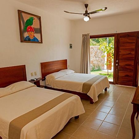 Hotel Casa Victoria Zihuatanejo Eksteriør bilde